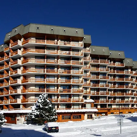 In Les Deux Alpes, Area Access *
